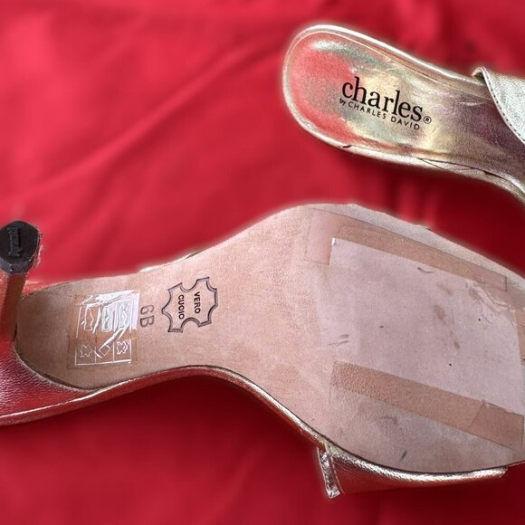 Gold Leather slide sandals by Charles David (New). size 6 - Picture 4 of 5